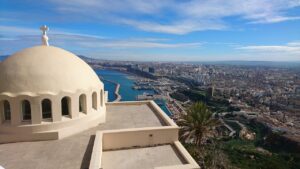 Décorer une location de vacances à Oran : guide & conseils